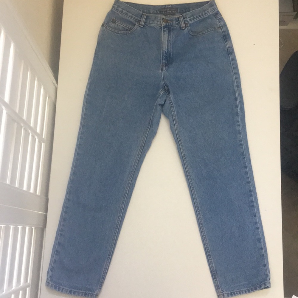 High Waisted straight leg Jeans!!  8/10